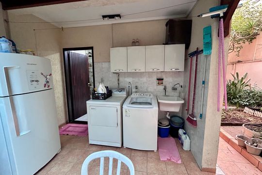 Área de Serviço de casa à venda com 3 quartos, 206m² em Jardim Santa Clara, Guarulhos