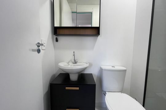 Banheiro de apartamento à venda com 2 quartos, 32m² em Jardim Celeste, São Paulo