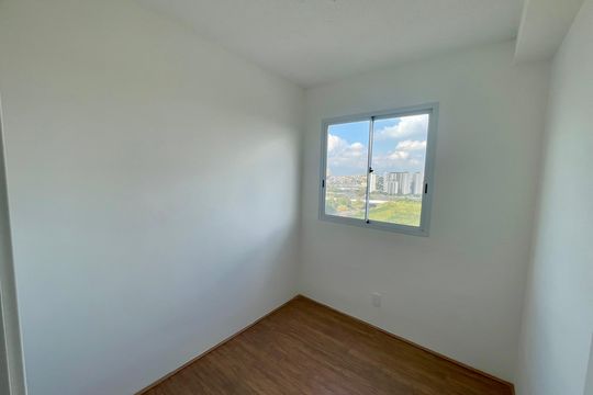 Quarto 1 de apartamento para alugar com 2 quartos, 32m² em Parque Novo Mundo, São Paulo