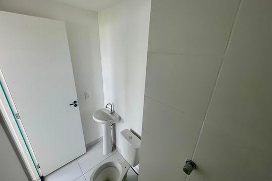 Banheiro de apartamento para alugar com 2 quartos, 32m² em Parque Novo Mundo, São Paulo