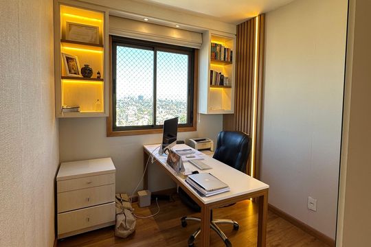 Quarto 2 - escritório de apartamento à venda com 3 quartos, 80m² em Vila Jardim, Porto Alegre