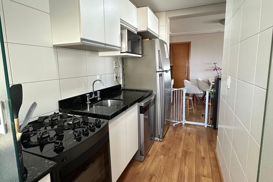 Cozinha  de apartamento à venda com 3 quartos, 80m² em Vila Jardim, Porto Alegre