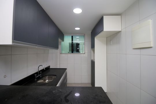 Cozinha de apartamento à venda com 3 quartos, 96m² em Olaria, Rio de Janeiro