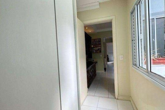 Corredor de casa à venda com 3 quartos, 220m² em Vila Nova Conceição, São Paulo