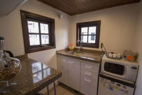 Casa à venda com 3 quartos, 270m² em Vila Olímpia, São Paulo