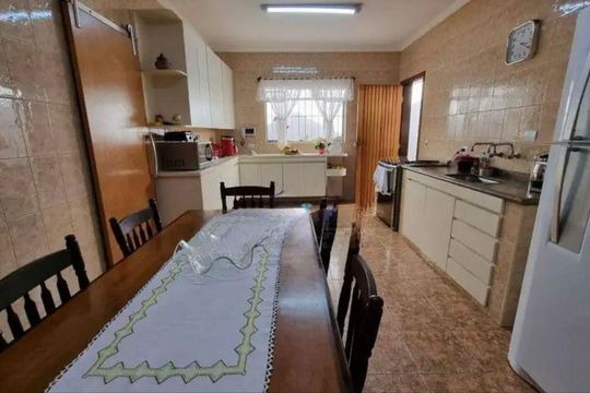 Cozinha de casa à venda com 3 quartos, 240m² em Siciliano, São Paulo