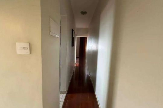 Corredor de casa à venda com 3 quartos, 300m² em Vila Romana, São Paulo