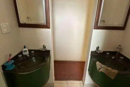 Banheiro de casa à venda com 3 quartos, 300m² em Vila Romana, São Paulo