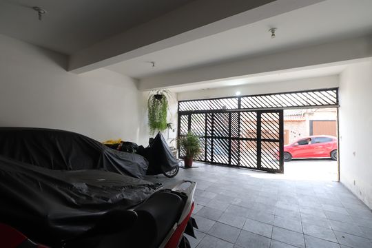 Garagem de casa para alugar com 4 quartos, 450m² em Vila Esperança, São Paulo