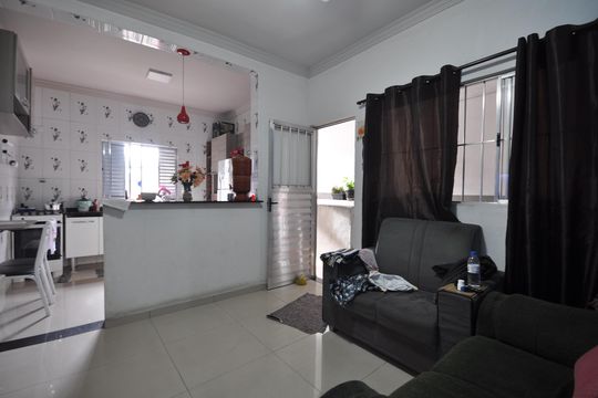 Sala de casa à venda com 7 quartos, 100m² em Parque Novo Mundo, São Paulo