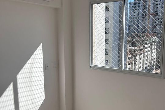 Quarto 2 de apartamento à venda com 2 quartos, 42m² em Santo Cristo, Rio de Janeiro