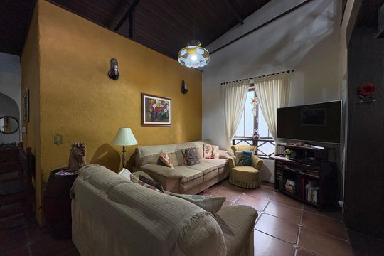 Casa à venda com 4 quartos, 400m² em Vila Guiomar, Santo André