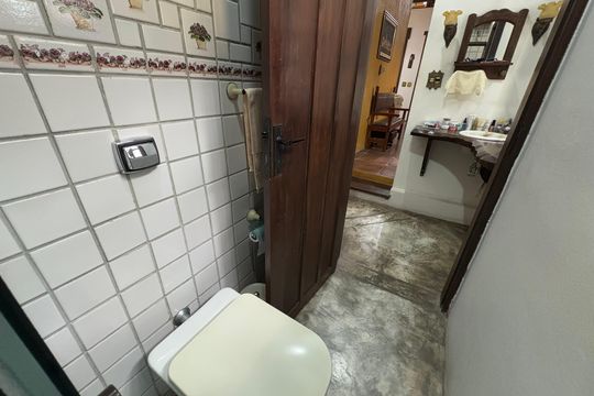 Banheiro Social de casa à venda com 4 quartos, 400m² em Vila Guiomar, Santo André