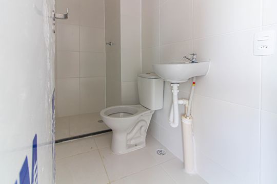 Banheiro de apartamento à venda com 2 quartos, 32m² em Vila Leopoldina, São Paulo