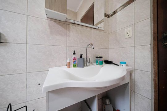 Banheiro 1 de casa à venda com 6 quartos, 262m² em Parque Boturussu, São Paulo