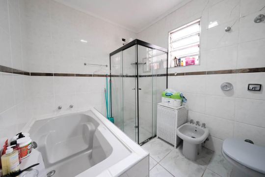 Suíte de casa à venda com 6 quartos, 262m² em Parque Boturussu, São Paulo
