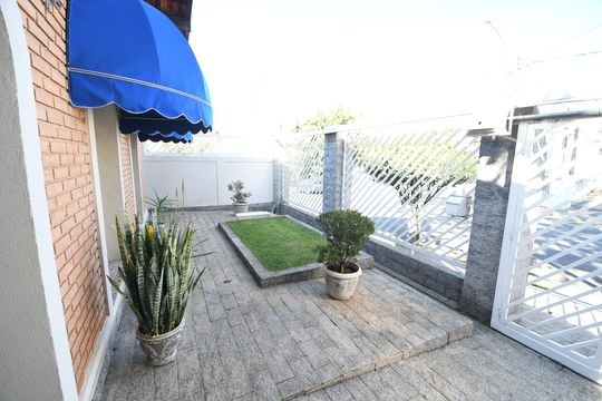 Área Externa de casa à venda com 4 quartos, 207m² em Vila Nogueira, Campinas