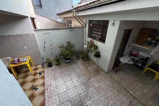 Quintal de casa à venda com 3 quartos, 210m² em Vila Isolina Mazzei, São Paulo