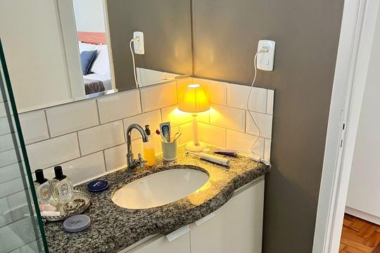 Banheiro  de kitnet/studio à venda com 1 quarto, 40m² em Jardim Paulista, São Paulo