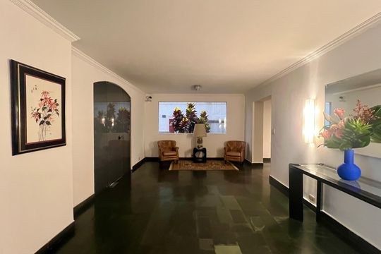Hall de Entrada de apartamento para alugar com 3 quartos, 115m² em Jardim Paulista, São Paulo