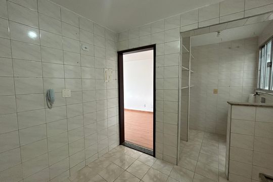 Cozinha de apartamento à venda com 2 quartos, 58m² em Cavalcanti, Rio de Janeiro