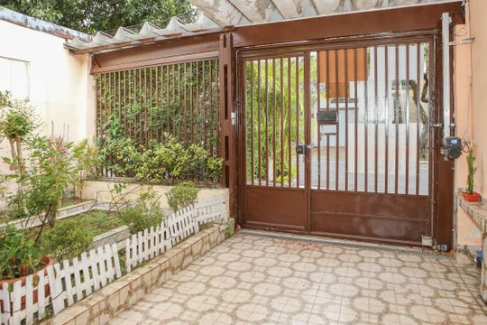 Garagem e Frente da Casa de casa à venda com 3 quartos, 120m² em Vila Ipojuca, São Paulo