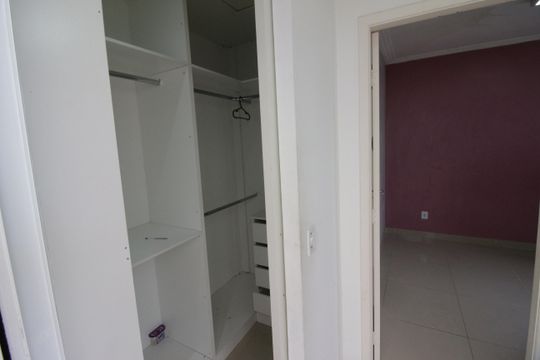 Closet da suíte  de apartamento à venda com 4 quartos, 138m² em Novo Osasco, Osasco