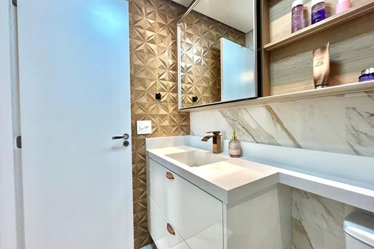 Banheiro da Suíte de apartamento à venda com 2 quartos, 64m² em Jardim Prudência, São Paulo