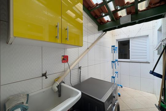 Lavanderia de apartamento para alugar com 2 quartos, 51m² em Parque Novo Oratório, Santo André