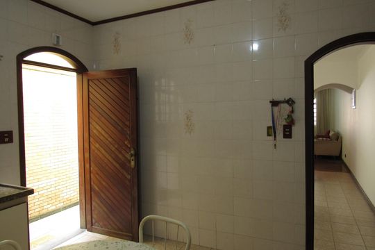Cozinha de casa à venda com 3 quartos, 175m² em Bela Vista, Osasco