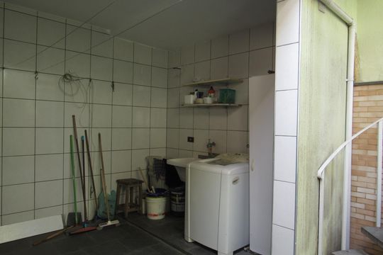 Área de Serviço de casa à venda com 3 quartos, 175m² em Bela Vista, Osasco