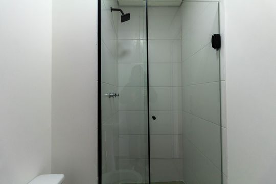 Banheiro 1 de apartamento para alugar com 2 quartos, 54m² em Chácara Seis de Outubro, São Paulo