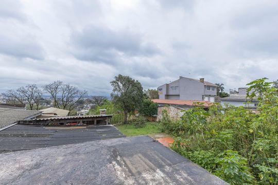 Quintal  de apartamento à venda com 1 quarto, 390m² em Vila Jardim, Porto Alegre