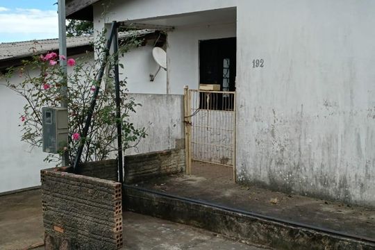 Casa para alugar com 2 quartos, 54m² em Tarumã, Viamão