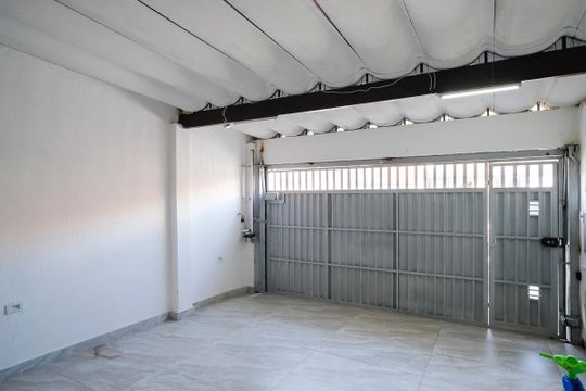 Garagem de casa à venda com 3 quartos, 160m² em Santa Maria, São Caetano do Sul