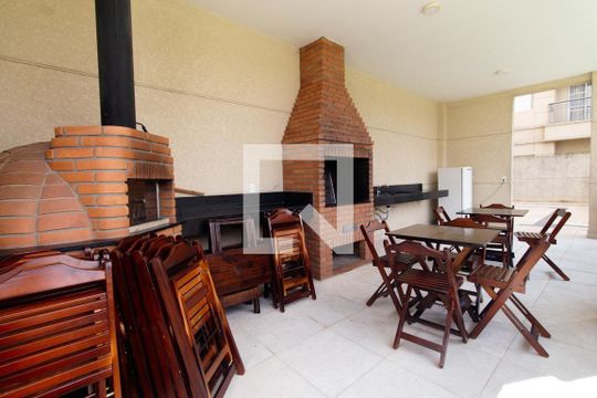 Churrasqueira de apartamento para alugar com 2 quartos, 40m² em Vila Tolstoi, São Paulo