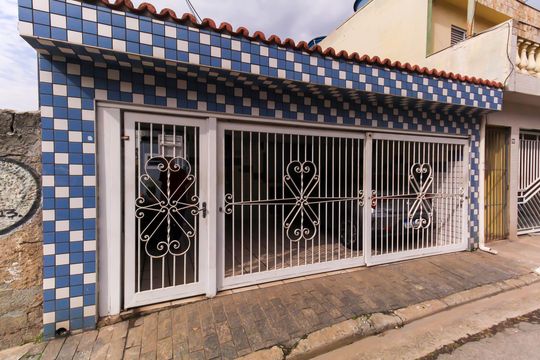 Fachada de casa à venda com 2 quartos, 132m² em Vila Oratorio, São Paulo