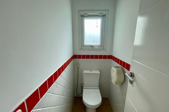Banheiro de Serviço de casa à venda com 4 quartos, 380m² em Jardim Gumercindo, Guarulhos