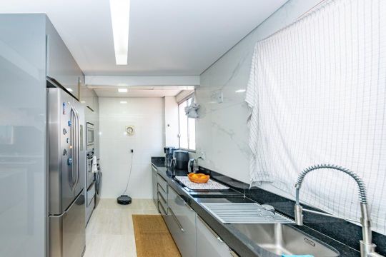 Cozinha de apartamento à venda com 3 quartos, 180m² em Cabral, Contagem