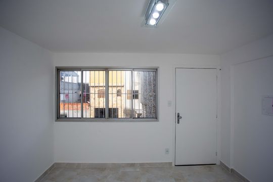 Sala de apartamento à venda com 2 quartos, 44m² em Jardim Rosinha, Diadema