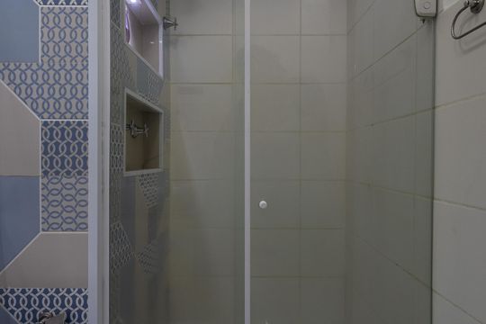 Banheiro Social de apartamento para alugar com 2 quartos, 50m² em Imperial de São Cristóvão, Rio de Janeiro