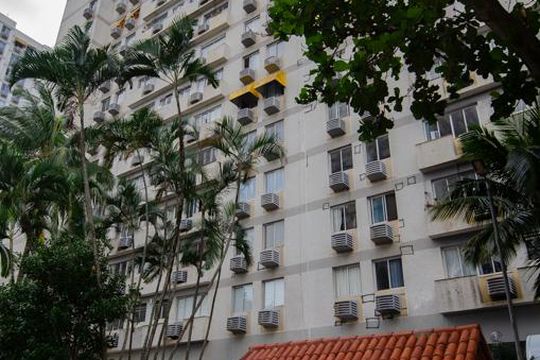 Fachada de apartamento à venda com 2 quartos, 56m² em Barra da Tijuca, Rio de Janeiro