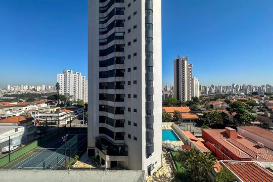Vista do Quarto  de apartamento para alugar com 1 quarto, 28m² em Vila Santo Estefano, São Paulo