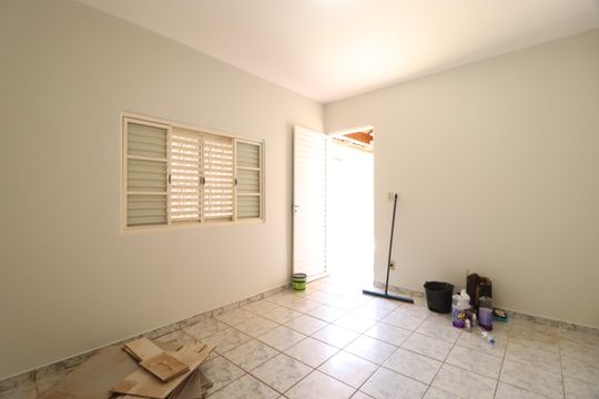 Casa para alugar com 5 quartos, 220m² em Santa Mônica, Uberlândia