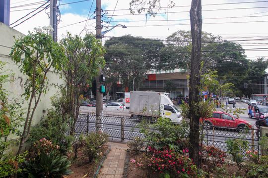 Vista do Quarto 2 de casa à venda com 2 quartos, 370m² em Chácara Agrindus, Taboão da Serra