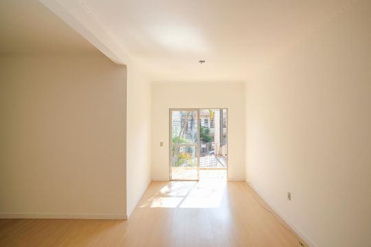Sala de casa para alugar com 2 quartos, 70m² em Olímpico, São Caetano do Sul