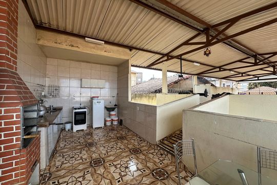 Casa à venda com 2 quartos, 180m² em Bonfim, Belo Horizonte