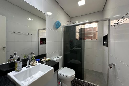 Casa à venda com 2 quartos, 180m² em Bonfim, Belo Horizonte
