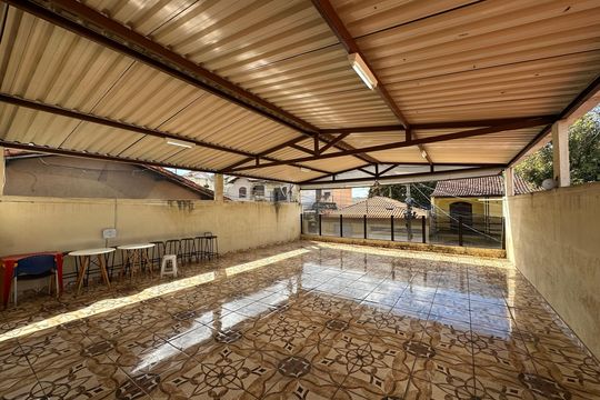 Casa à venda com 2 quartos, 180m² em Bonfim, Belo Horizonte