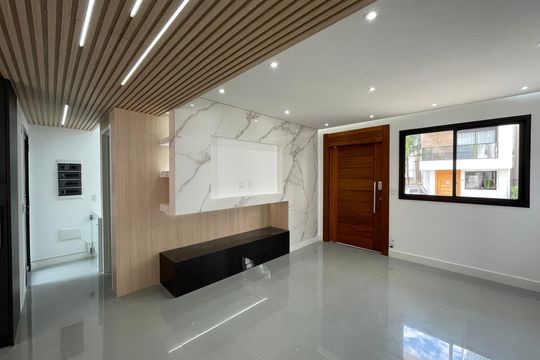 Sala de casa de condomínio para alugar com 3 quartos, 148m² em Parque Rincao, Cotia